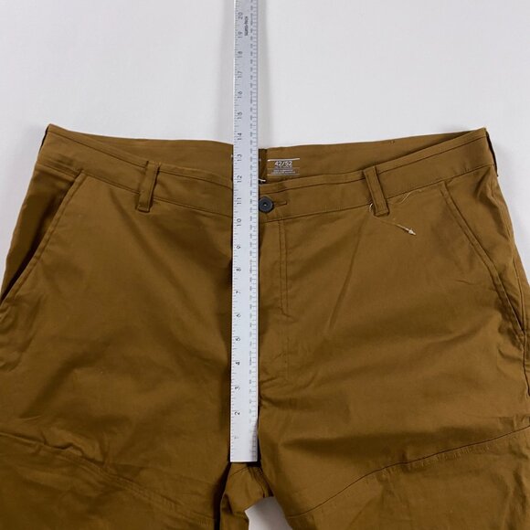 NWOT Mountain Hardwear AP Shorts Mens 42 x 18 Inseam Hiking Walking Outdoors - Picture 10 of 13